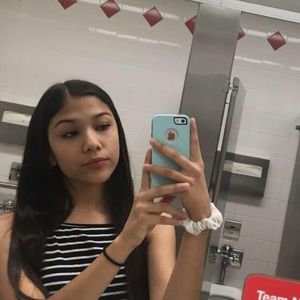 Meet your Posher, Alondra